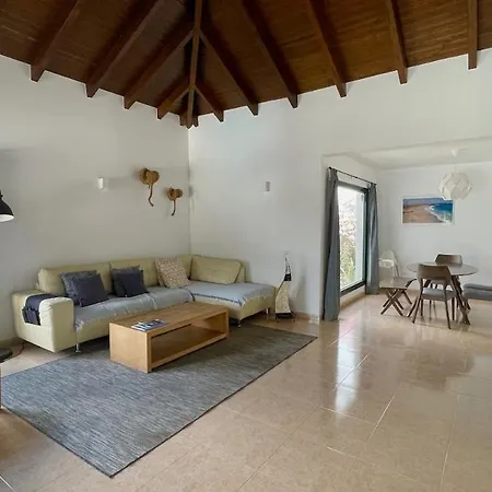 Spacieuse Et Lumineuse Avec Piscine Chauffee