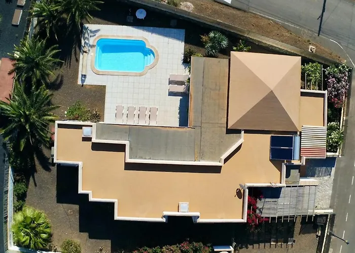 Spacieuse Et Lumineuse Avec Piscine Chauffee Villa La Oliva