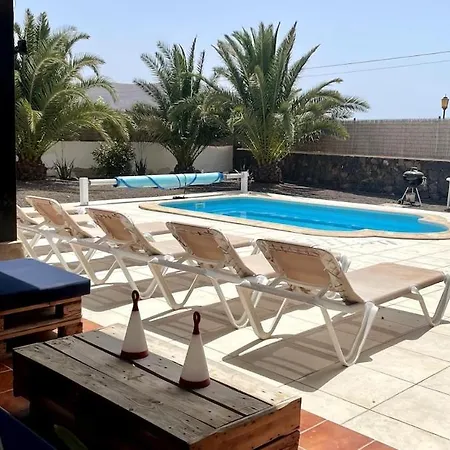 Spacieuse Et Lumineuse Avec Piscine Chauffee וילה *