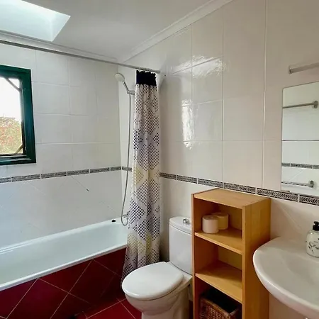 וילה Spacieuse Et Lumineuse Avec Piscine Chauffee *
