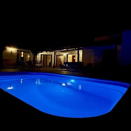 Spacieuse Et Lumineuse Avec Piscine Chauffee * לה אוליבה