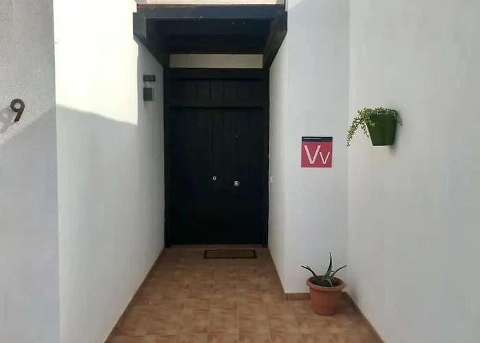 Spacieuse Et Lumineuse Avec Piscine Chauffee