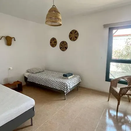Spacieuse Et Lumineuse Avec Piscine Chauffee Villa