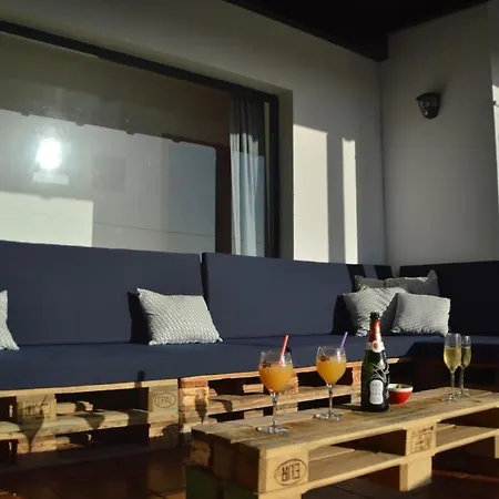 Spacieuse Et Lumineuse Avec Piscine Chauffée